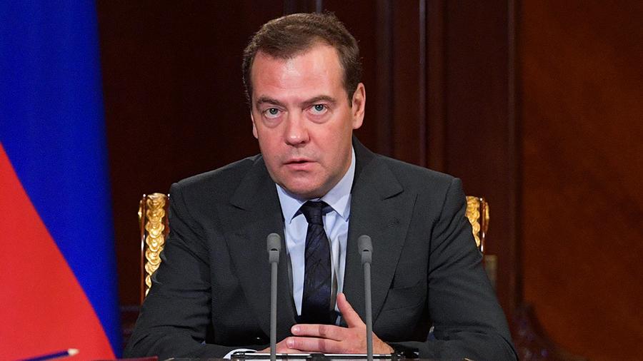 Орусиянын өкмөтү толугу менен отставкага кетти