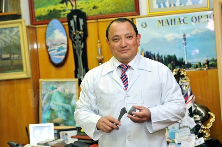 Сабырбек Жумабеков Кытайда медициналык өнүктүрүү жаатында кеңешчи болду