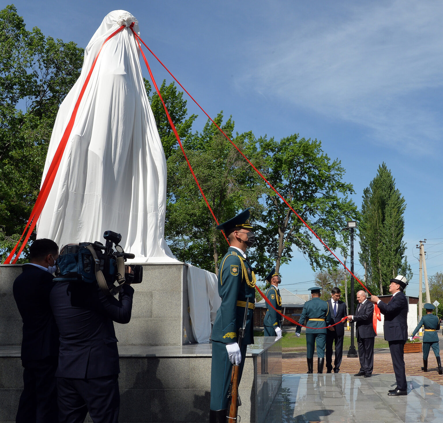 Чолпонбай тулебердиев фото