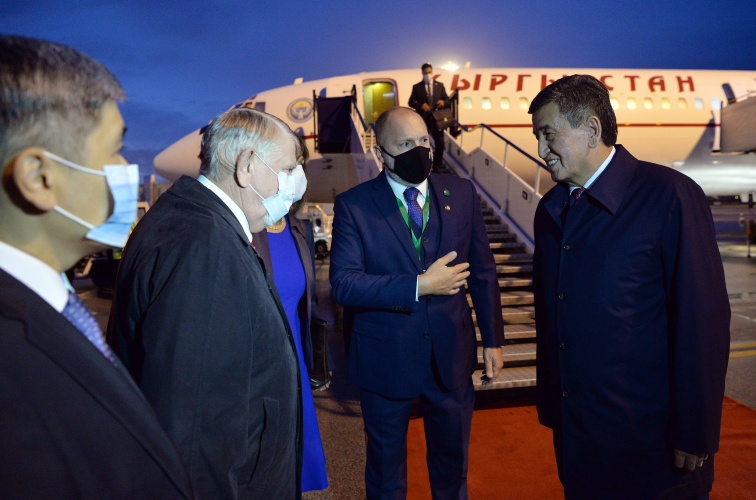 Сооронбай Жээнбеков Венгрияга расмий визит менен барды