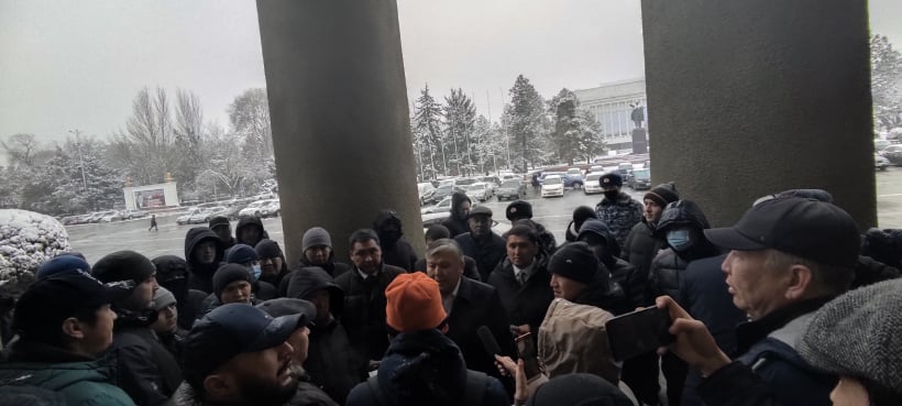 Бишкек: Салык кодексине каршы митингге чыгышты (ВИДЕО)