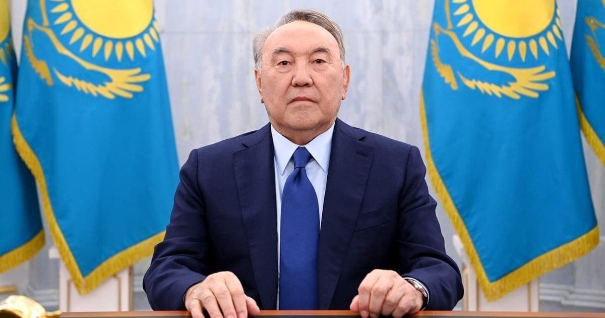 Нурсултан Назарбаев Түркиядагы эс алуусунан өлкөсүнө кайтып барды