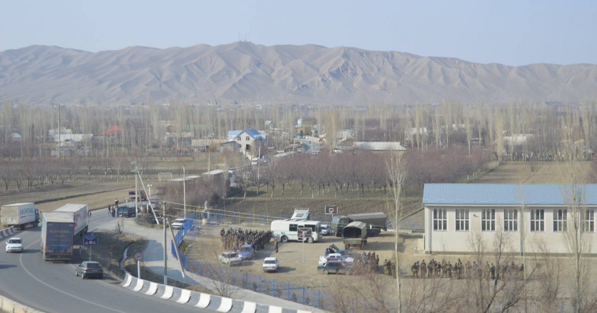 Туткунда калган 4 кыргызстандык аскер бошотулду — видео