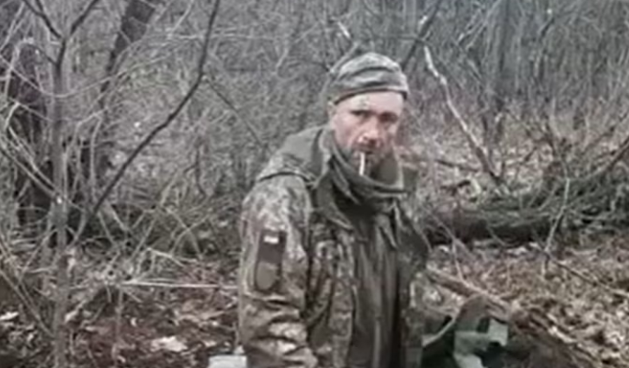 Украина орус аскерлери атып салган жоокердин тек-жайын ырастады