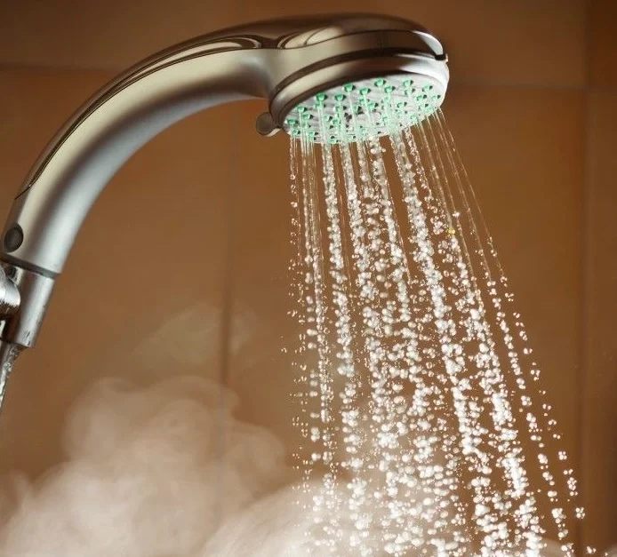 Душ, горячая вода