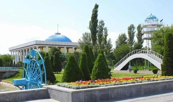 В парк имени Алишера Навои