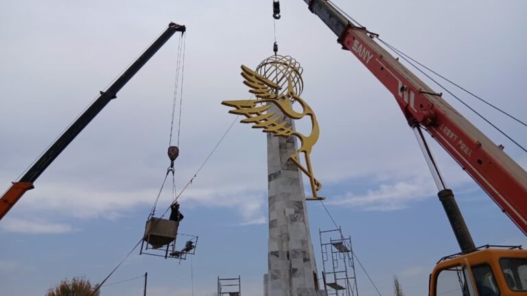 Раззаков шаарында 115 жылдык мааракеге арналган айлампа пайдаланууга берилди
