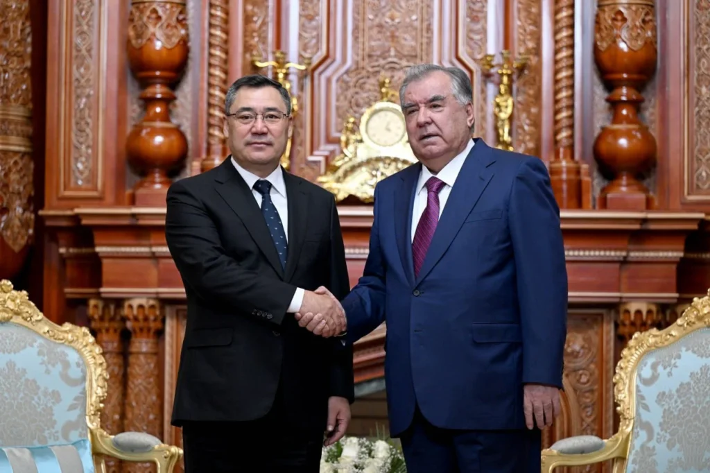 Садыр Жапаров и Эмомали Рахмон