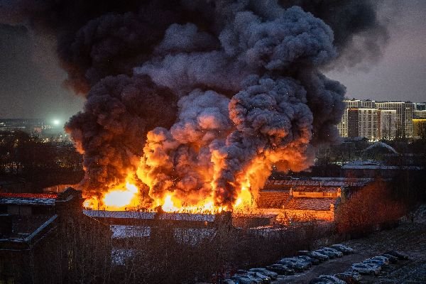 Эквадордо теракт болду. Унаа жарылып, бир адам каза болуп, экөө жаракат алды