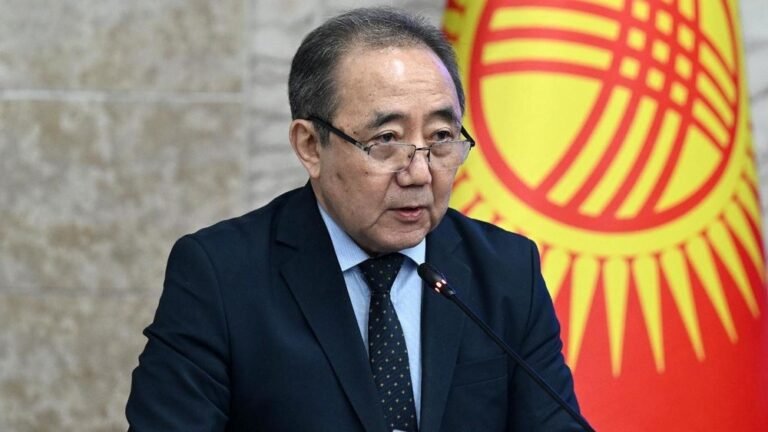 Кудайберген Базарбаев кызматтан алынып, Казакстанга элчи болуп жиберилди