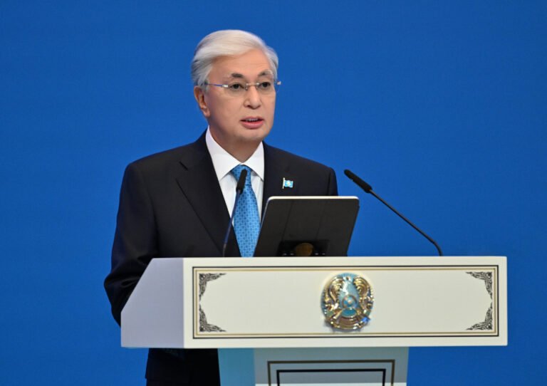 Астанада билим жана илим боюнча эл аралык форум өтүп, ага Токаев катышты