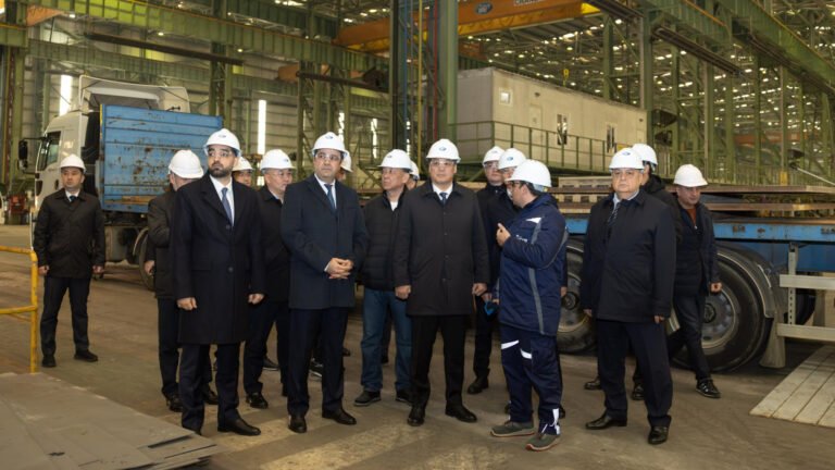 Бакыт Төрөбаев Азербайжанда кеме куруу жана мунай продуктыларын импорттоо боюнча сүйлөшүүлөрдү жүргүздү