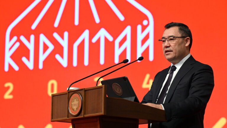 Президент тышкы карызды төлөө боюнча Финансы министрлигинин божомолунан эки эсе ашкан суммаларды атады