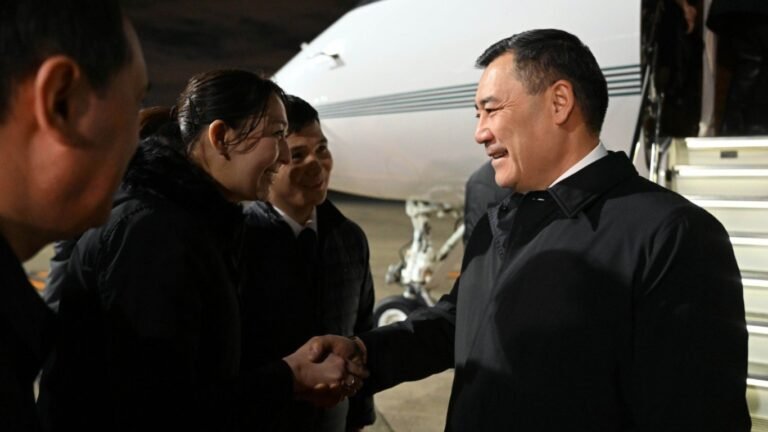 Садыр Жапаров «Борбордук Азия + Жапония» саммитине катышуу үчүн Токиого барды