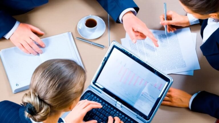 Кызмат көрсөтүү Кыргызстандын экономикасынын локомотиви бойдон калууда