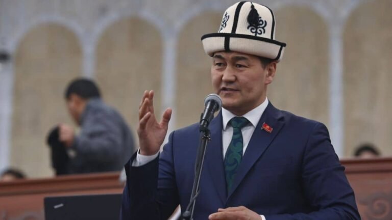 Мурдагы депутат Шайлообек Атазов абактан чыкты