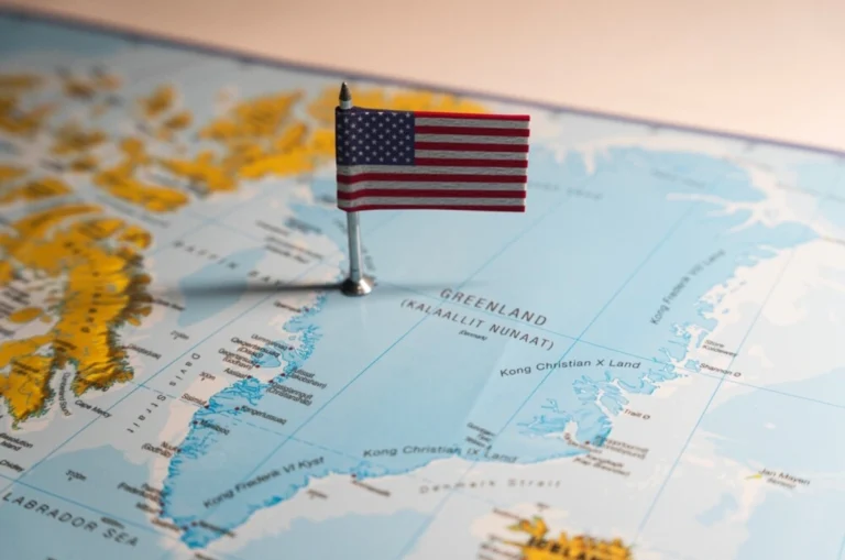 НАТО Гренландиянын карама-каршылыктарынын астында кыйроого учуроодо