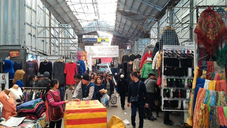 Бишкек соода орундарынан түшкөн жалпы кирешенин 60 пайыздан ашыгын камсыздайт. Базарларга талдоо