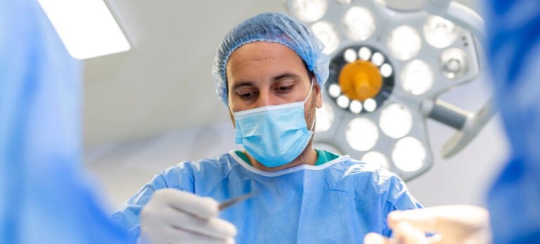 Улуттук госпиталда бөйрөктү акысыз алмаштыруу боюнча операция жасалды