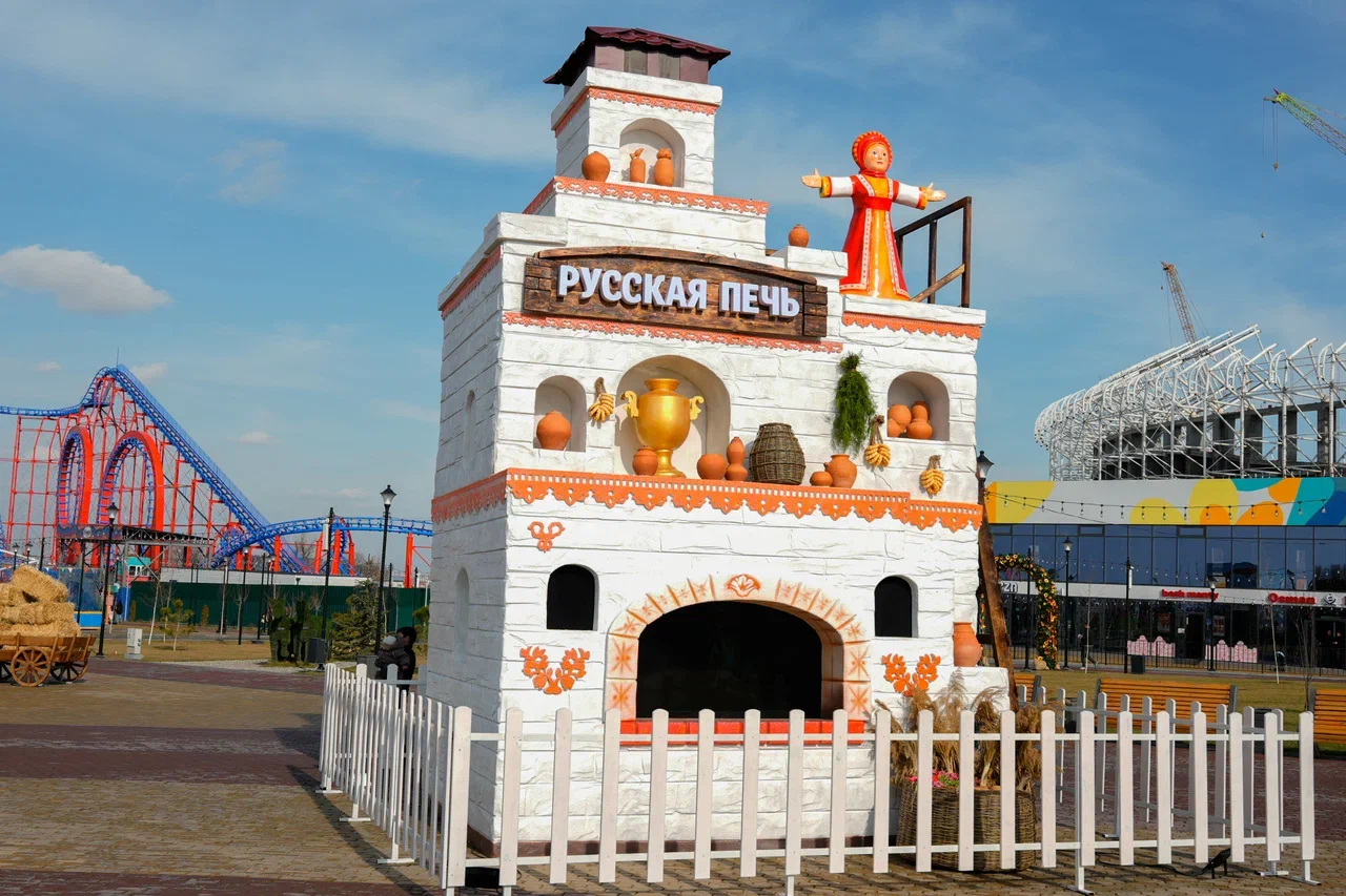 Инсталляциялар, куймактар, концерттер жана мастер-класстар. «Евразия» паркында Масленица кандай белгиленди?