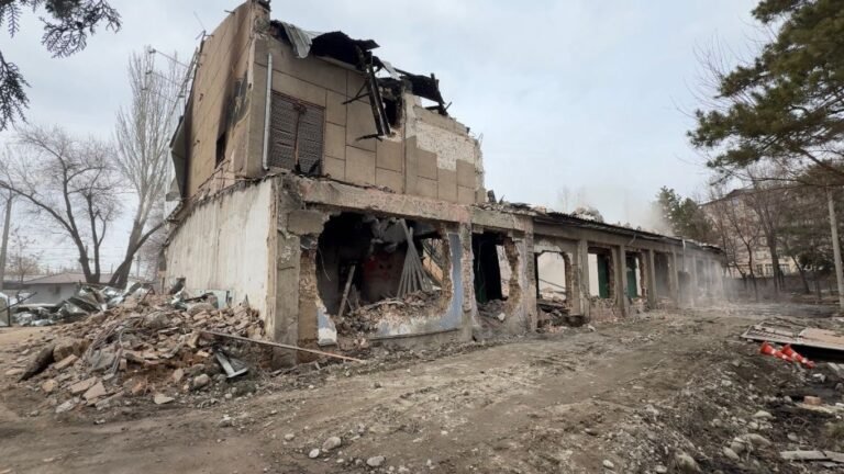 Бишкекте мурдагы «Чатыр-Көл» кинотеатрынын ордуна жаңы маданий борбор курулат