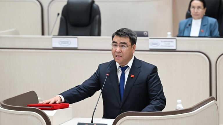 Депутат Жанар Акаев Ош шаарынын мэри болуп дайындалды