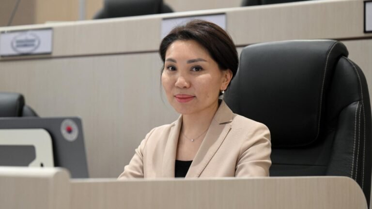 Сурабалдиева ЖКнын Эл аралык иштер, коргоо, коопсуздук жана миграция боюнча комитетинин төрайымы болду