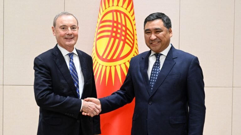 ЕБ өкүлү кыргыз банктарын санкциялык тизмеден чыгаруу боюнча сунуштар жөнөтүлгөнүн айтты