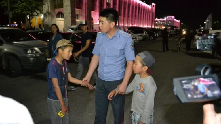 Кооптуу: Бишкекте жарамазан айткан балдарга байланыштуу көзөмөл күчөтүлөт