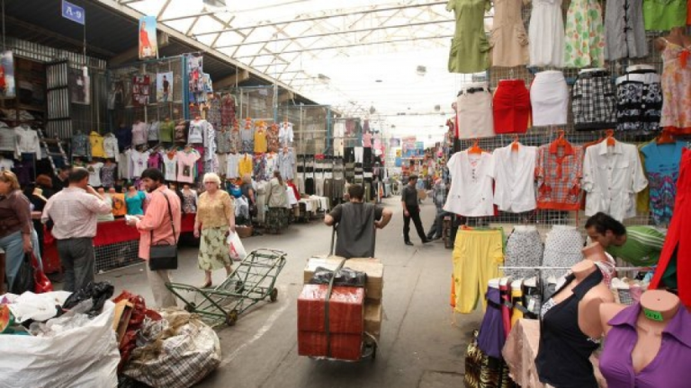 Базарлар доору аяктап жатабы? Заманбап соода форматтары Борбордук Азияны кантип багындырууда?