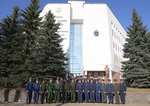 Кыргызстандын Абадан коргонуу күчтөрүнүн офицерлери Россияда окуудан өтүштү: аскердик-практикалык жыйындардын жыйынтыгы