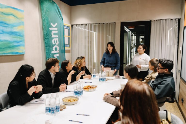 Reporter.kg MBANK кеңсесинин ишин баалады: Операторлор кантип иштейт жана алдамчылардан кантип коргошот?