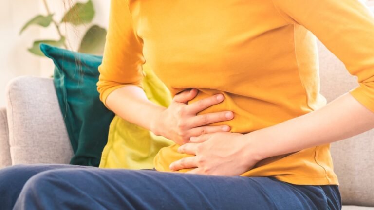 Бишкекте тамак-аштан уулангандардын саны 20 адамга жетти. Бирөө жандандыруу бөлүмүндө