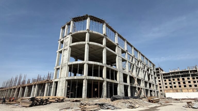 Манаста 6,8 млрд сомдук филармониянын курулушу токтотулуп, айрым обьектилер Курулуш министрлигине өттү