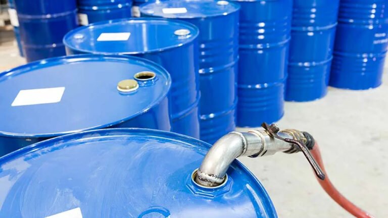 Кыргызстан мунайды жана мунай продуктуларын ЕАЭБден тышкары чыгарууга тыюу салуу эрежелерин өзгөрттү