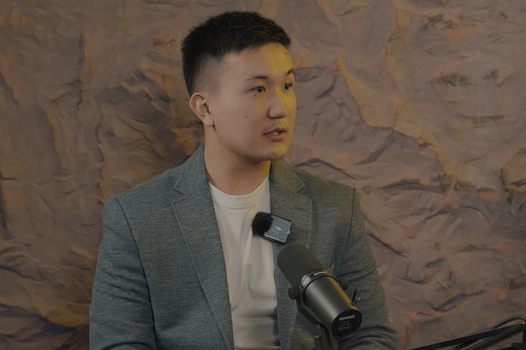 Кыргызстан — красивая горная страна, и вертолетное такси здесь точно бы прижилось