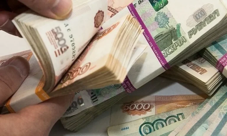 Кыргызстандын Улуттук банкы рубль менен нак операциялар боюнча күндөлүк отчеттуулукту киргизүүдө