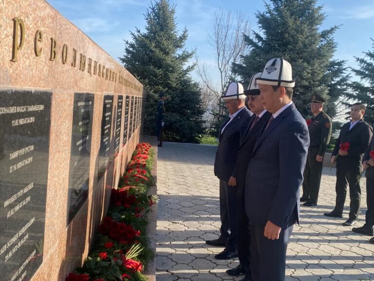 Кыргызстанда 2010-жылдагы апрель окуяларында курман болгондорду эскеришти