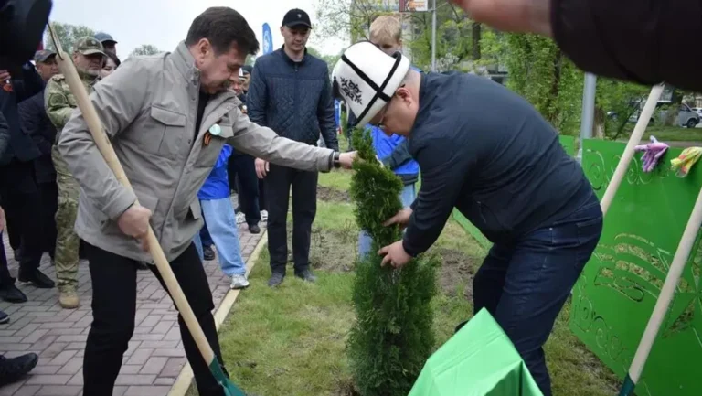 Беловодское айылында Улуу Ата Мекендик согушта курман болгондордун элесине арналып 150 түп дарак тигилди