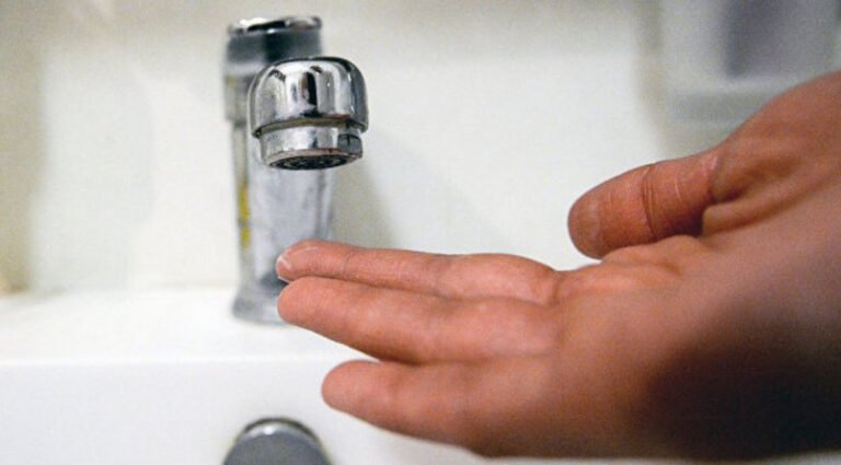 Бишкектин батыш бөлүгүндө 7-апрелде ичүүчү суу убактылуу өчүрүлөт: аймактардын тизмеси