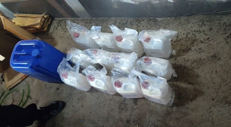 Бишкекте 70 килограммга жакын психотроптук заттар менен шектүү кармалды