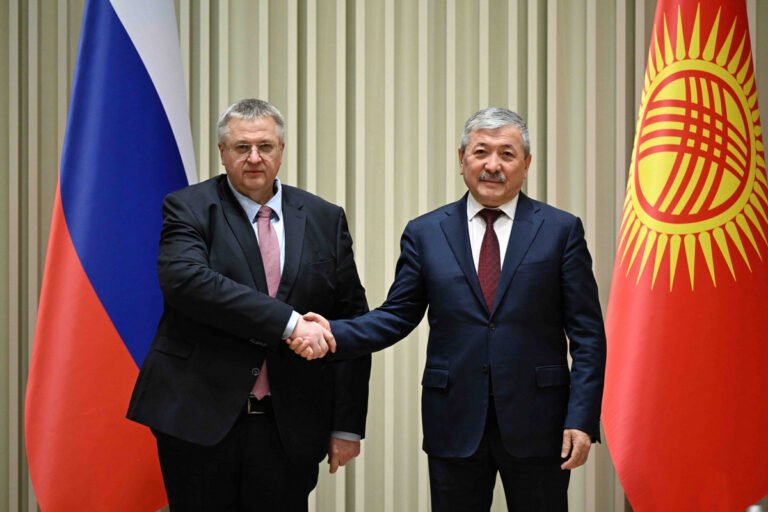 Адылбек Касымалиев Алексей Оверчук менен жолугушту — анда эмнелер талкууланды