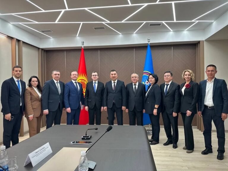 «Росатом» жана Кыргызстандын ӨКМи «Кристалл» заводундагы кооптуу калдыктарды жок кылууга киришет