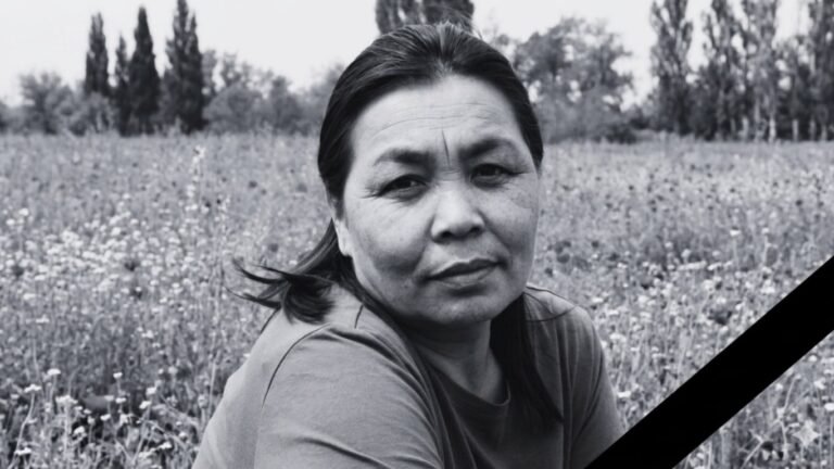 Белгилүү сүрөтчү Алмагүл Болокова дүйнө салды