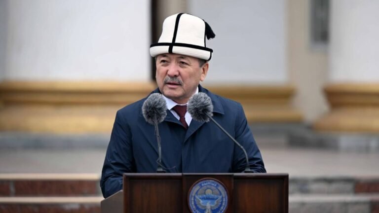 Өкмөт башчы Адылбек Касымалиев иш сапары менен Вашингтонго барды