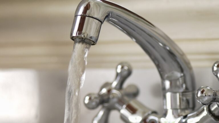 16-апрелде Бишкектин четиндеги бир катар конуштарда ичүүчү суу өчүрүлөт