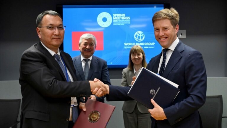 Вашингтондо Кыргызстандын энергетика тармагын өнүктүрүүгө багытталган ири долбоордук макулдашууга кол коюлду