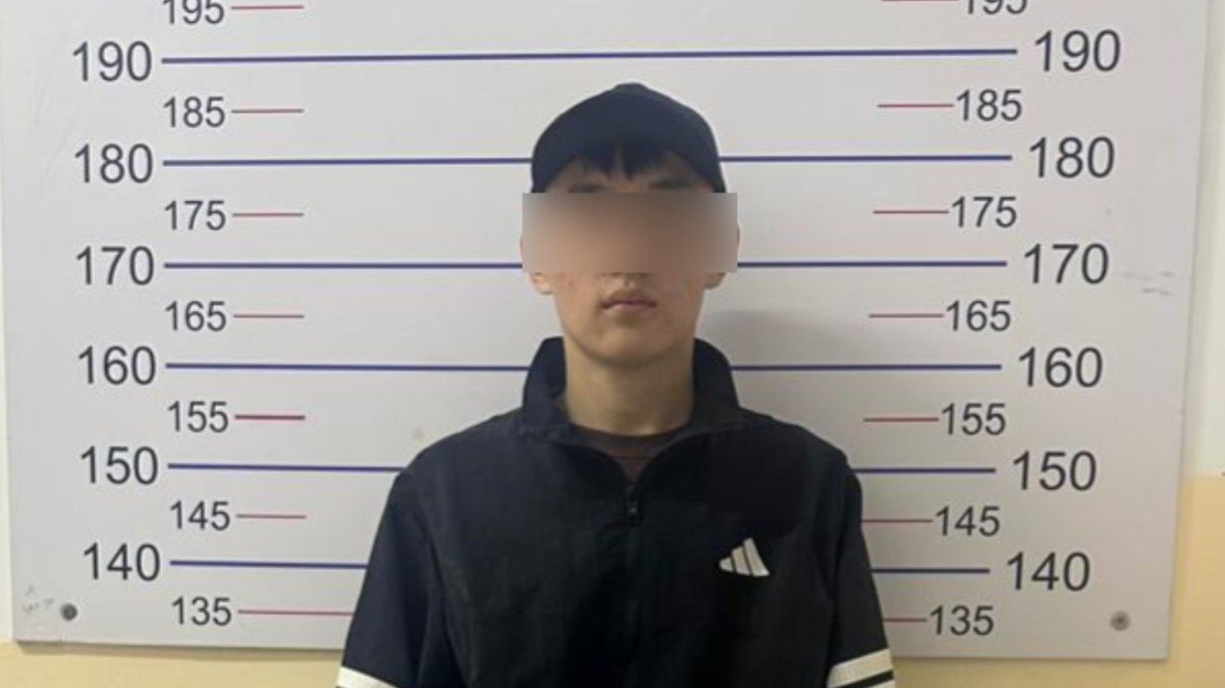 В Бишкеке по подозрению в распространении наркотиков задержан 19-летний парень