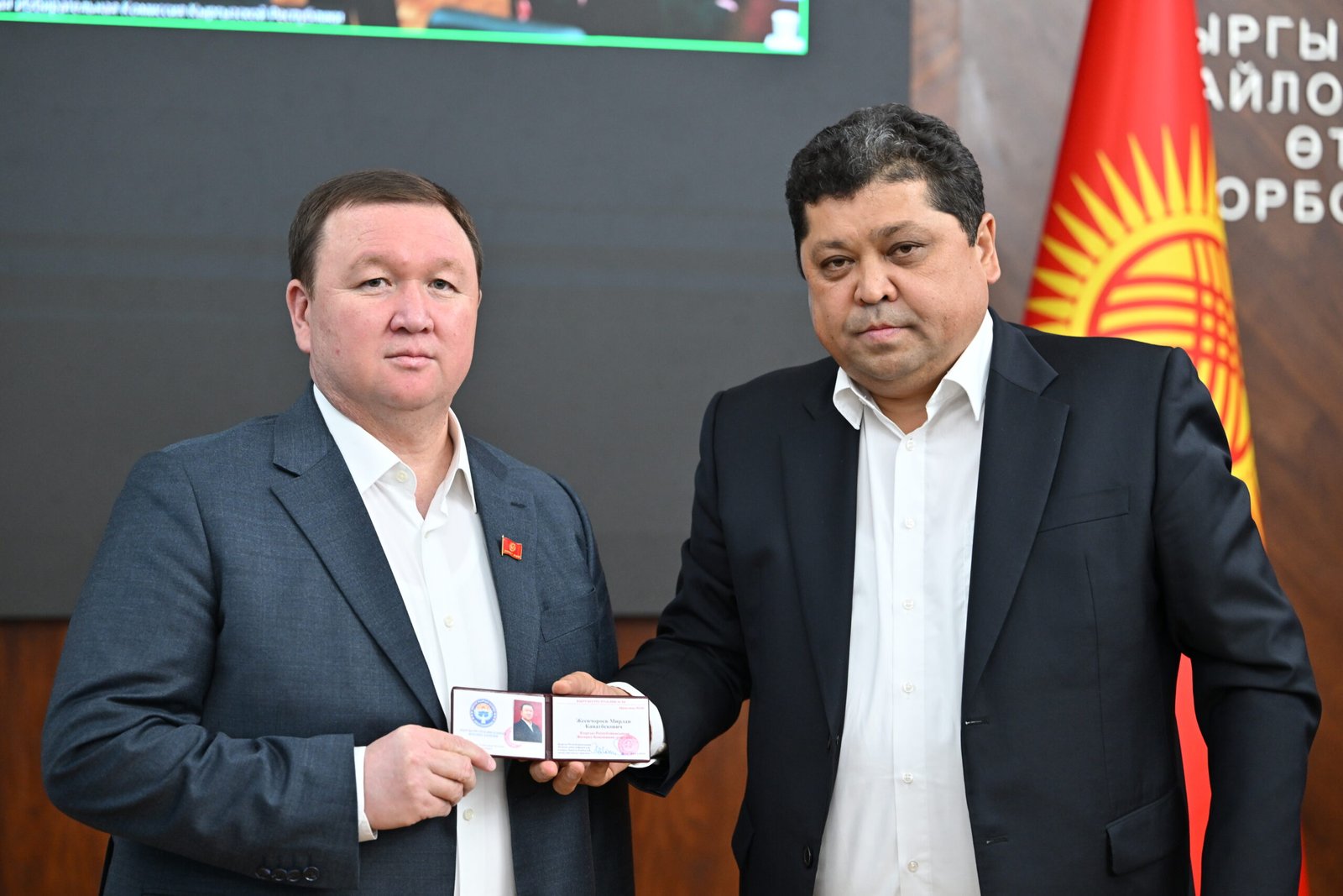 ЦИК признал Мирлана Жеенчороева депутатом Жогорку Кенеша