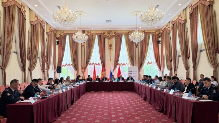 Бишкекте киберкылмыштуулукка каршы күрөшүү чаралары талкууланды